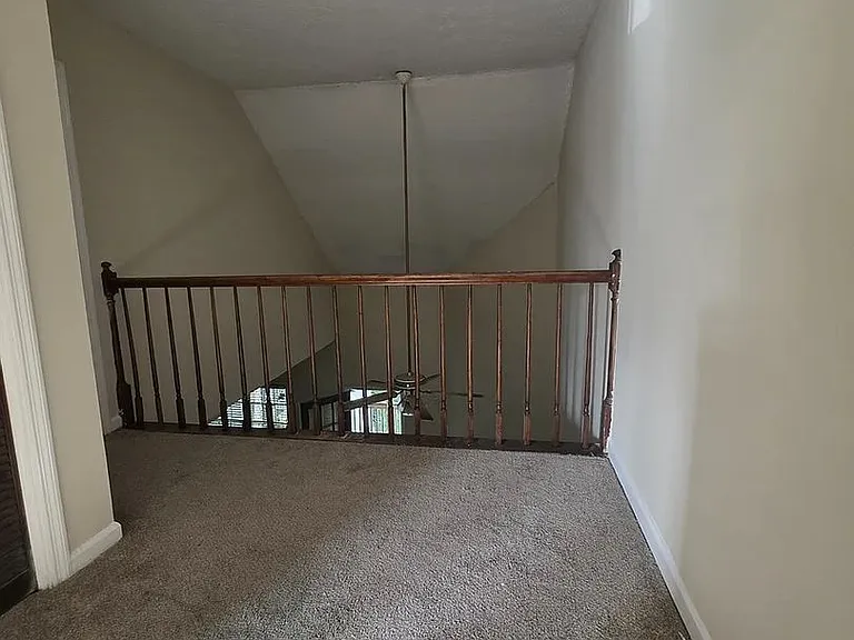 1013 Carla Pl — Photo 3