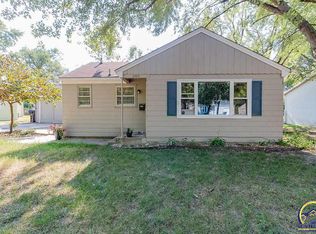 2505 SW Shunga Dr, Topeka, KS 66611
