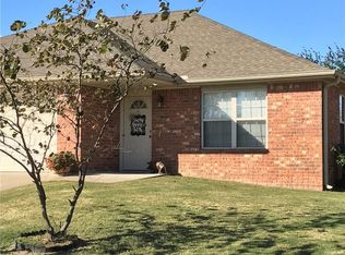 681 Appleridge Dr, Centerton, AR 72719