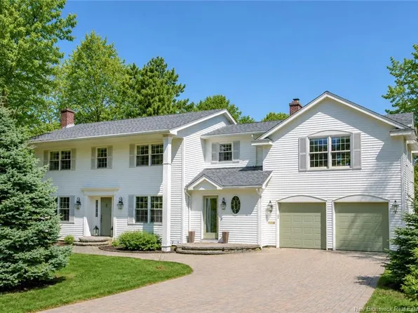 76 Park Dr, Rothesay, NB E2H 2S8