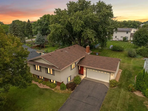 1969 Warbler Ln, Saint Paul, MN 55119