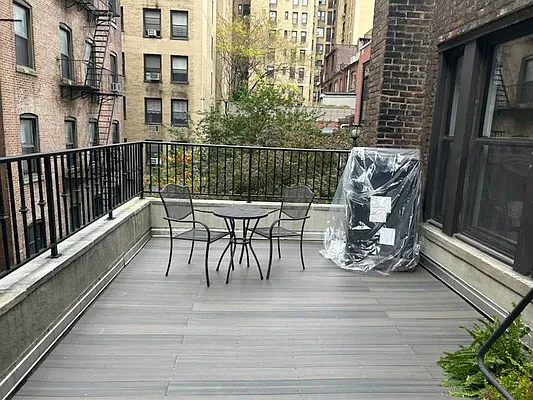 Rented by Bond New York | media 11