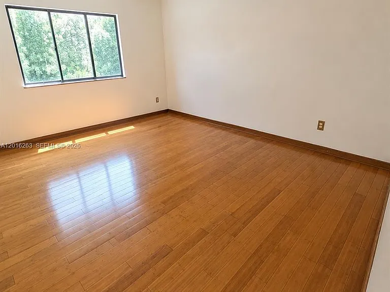 309 Lakeview Dr #204 — Photo 11