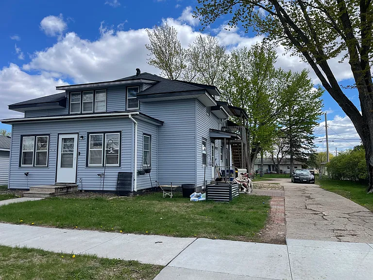 315 S Willow St — Photo 13