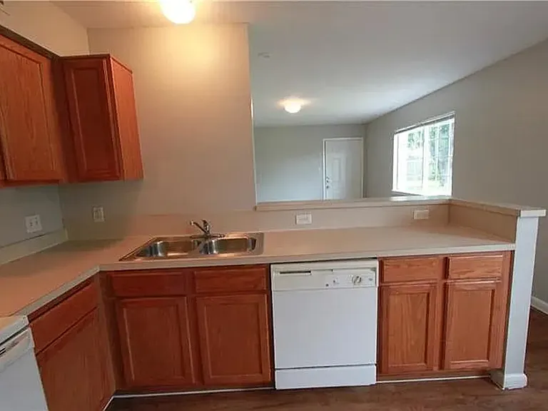 7206 Twin Crest Dr — Photo 3