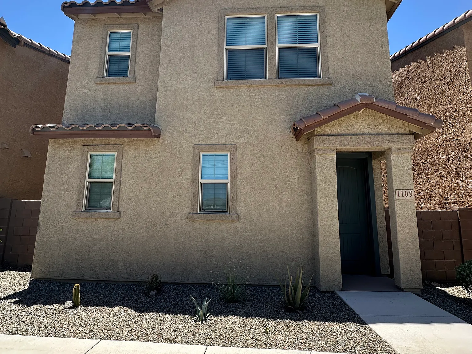 3 bed, 2.5 bath, 1765 sqft, $2,150 — Photo 1