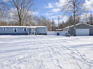 4764 N Geneva Rd, Coleman, MI 48618