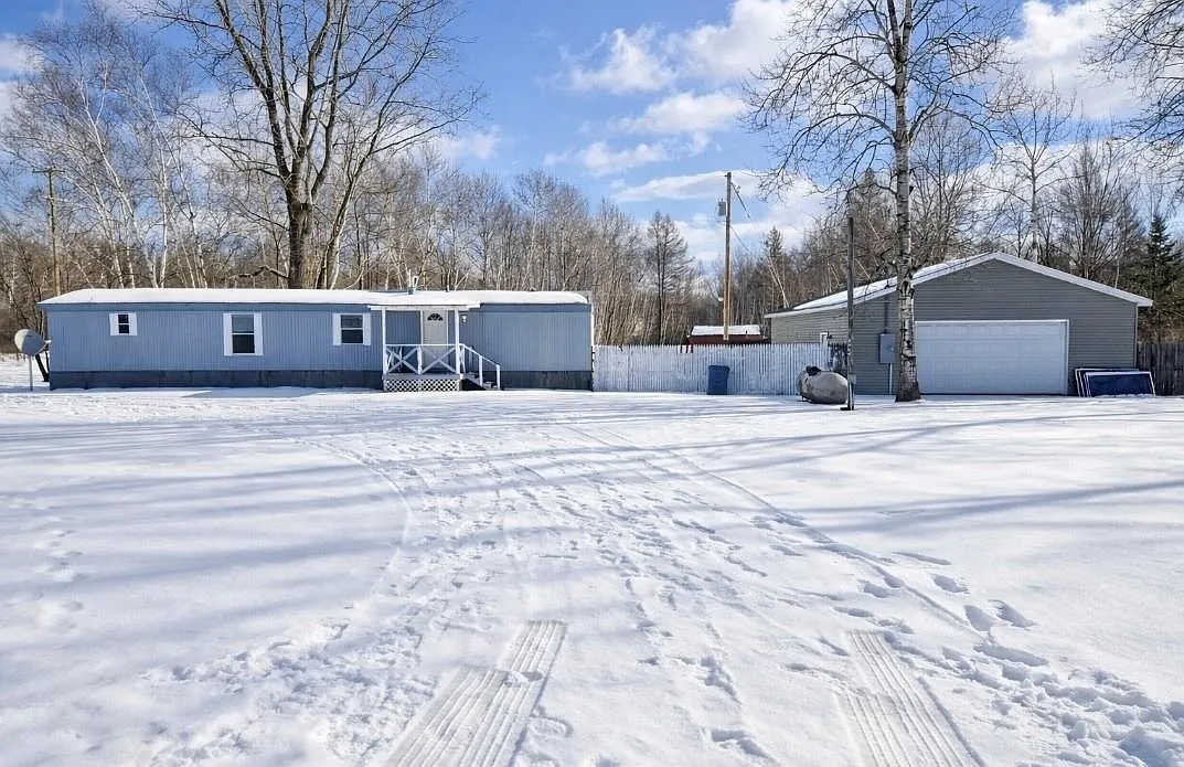 4764 N Geneva Rd photo 1