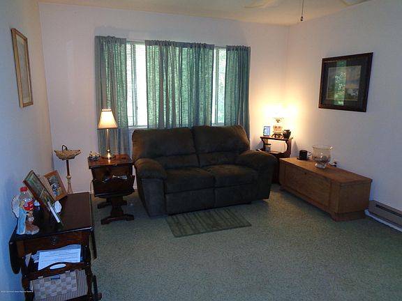 3rd image of 210C Laurel Dr