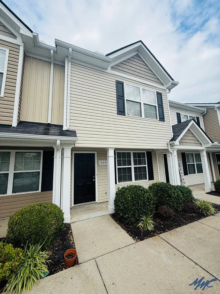 2 bed, 2.5 bath, 1128 sqft, $1,395 — Photo 2