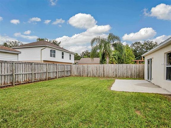 3rd image of 10527 Maronda Dr