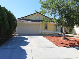 117 Oaktree Dr, Perris, CA 92571