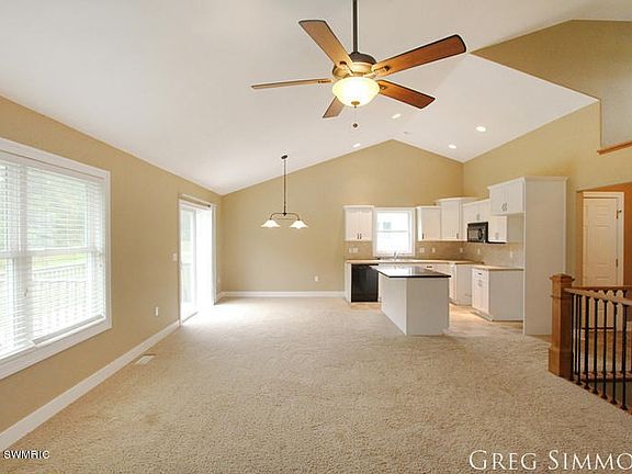 4th image of 13334 Sunset View Dr NE