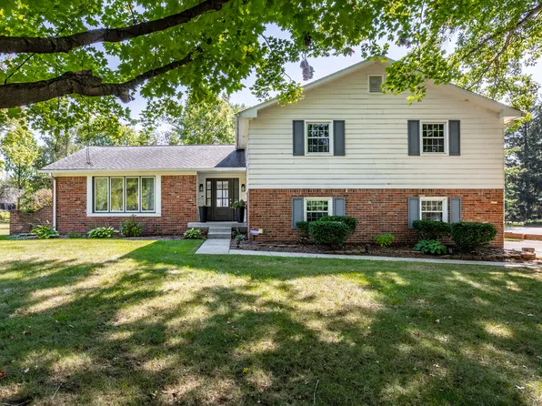 8923 Spicewood Ct, Indianapolis, IN 46260