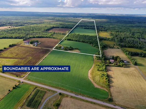 10682 Shore Rd, Saint Andrew's Parish, PE C0A 1W0