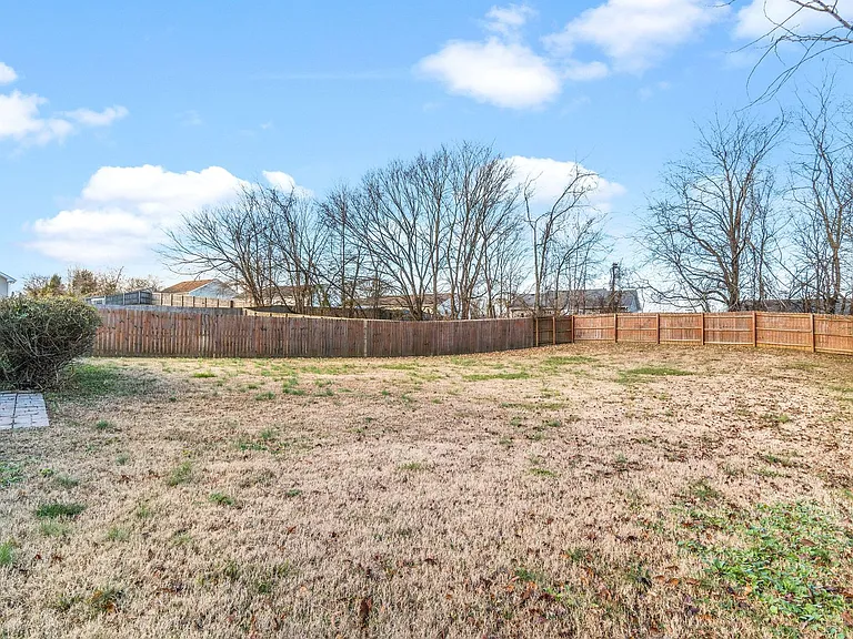 1390 Whitt Ln — Photo 27