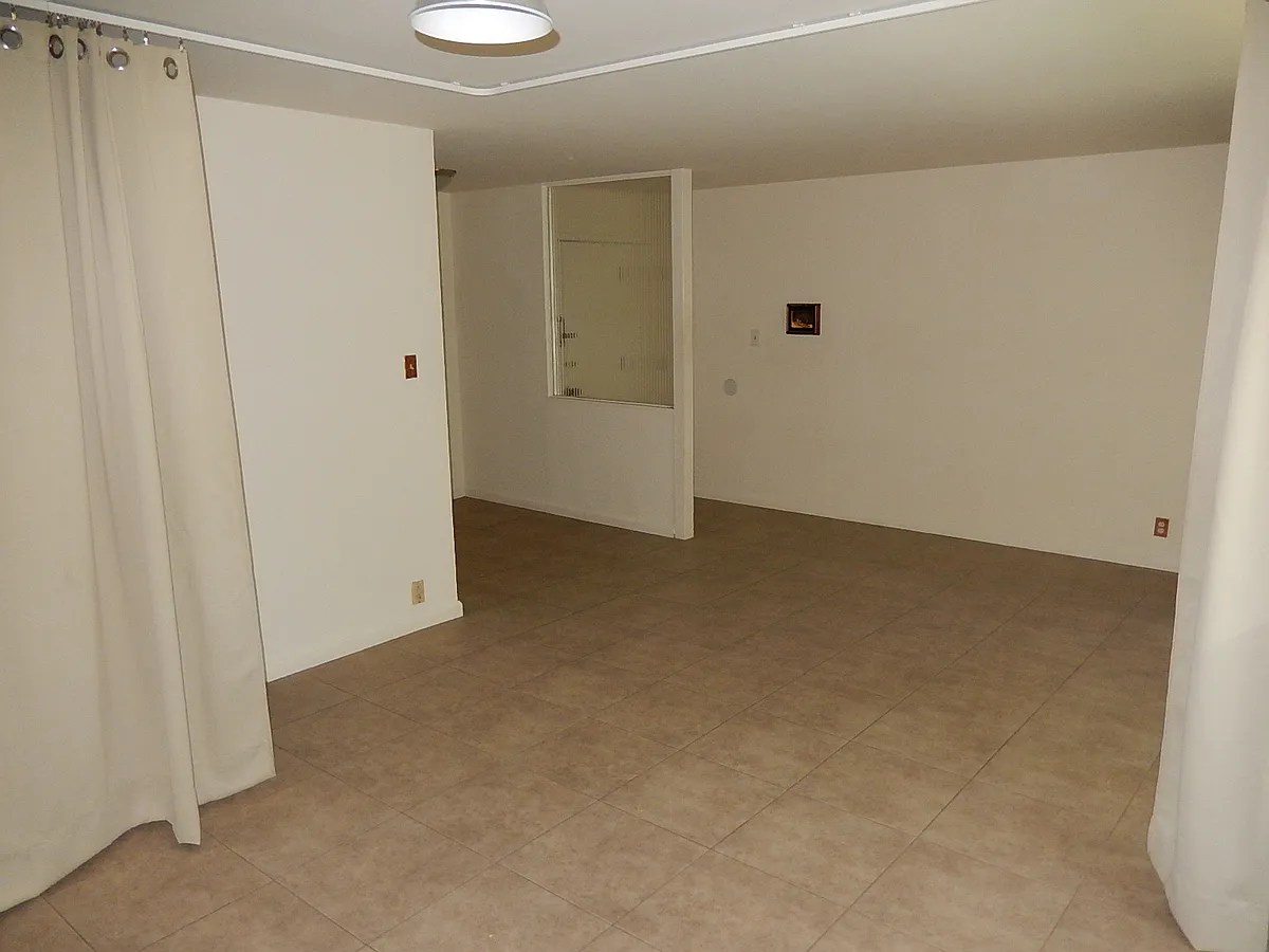 Building Photo - 1735 Highland Pl #37