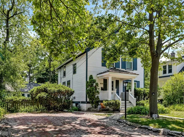 936 Spruce St, Winnetka, IL 60093