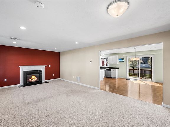 5th image of 29 Saw Mill Ln