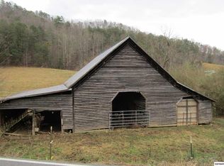 3890 Richardson Cove Rd, Sevierville, TN 37876