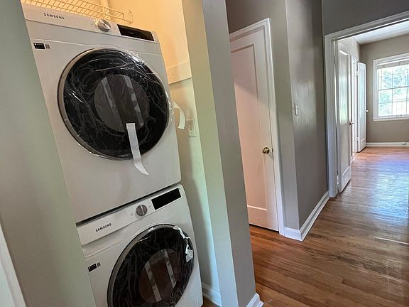 4th image of 1539 E Kensington Ave