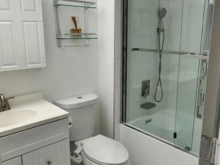 1305 Lucaya Dr — Photo 18
