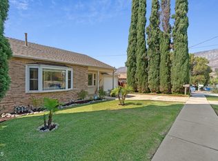 10961 Whitegate Ave, Sunland, CA 91040