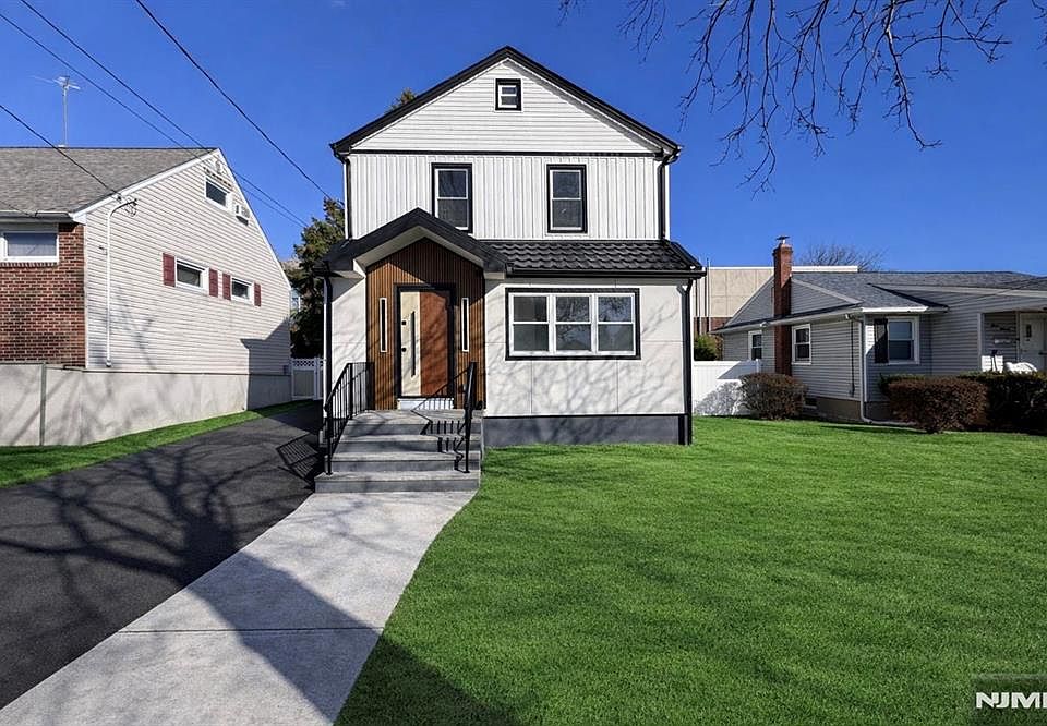 1st image of 309 Ottawa Ave