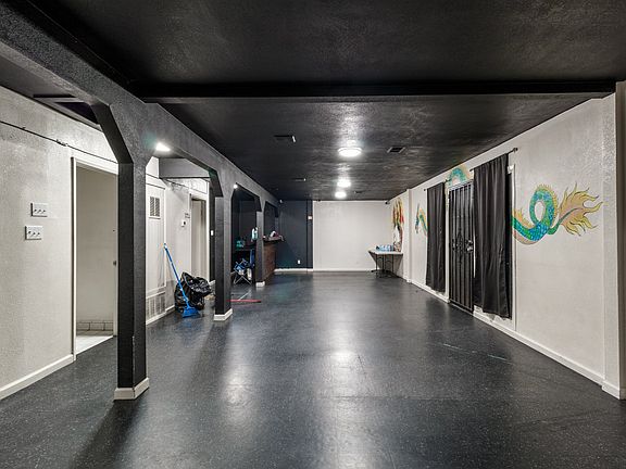 5th image of 868 W Avenue J