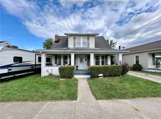 2818 Virginia Ave, Hurricane, WV 25526