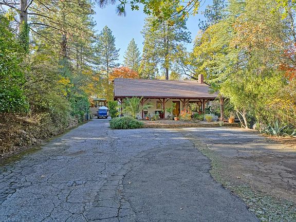 3rd image of 2870 Molly Ln