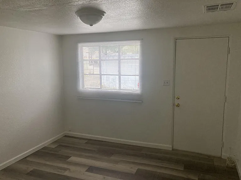 3315 E Glenn St #2 — Photo 6