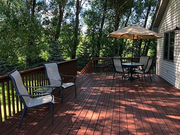 Spacious 14x30 deck