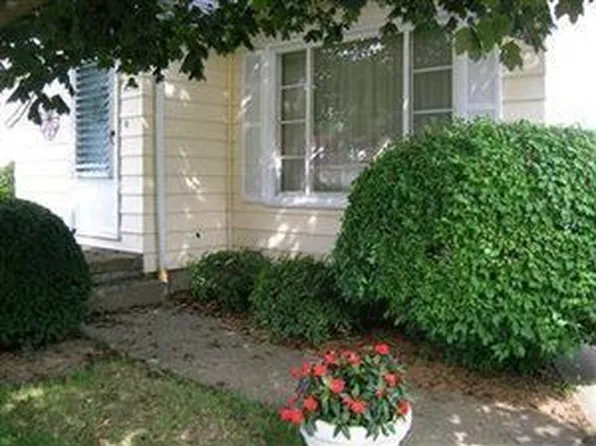 2246 Ridgelawn Ave, Youngstown, OH 44509