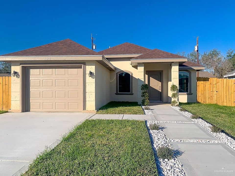 1st image of 121 Palm Dr