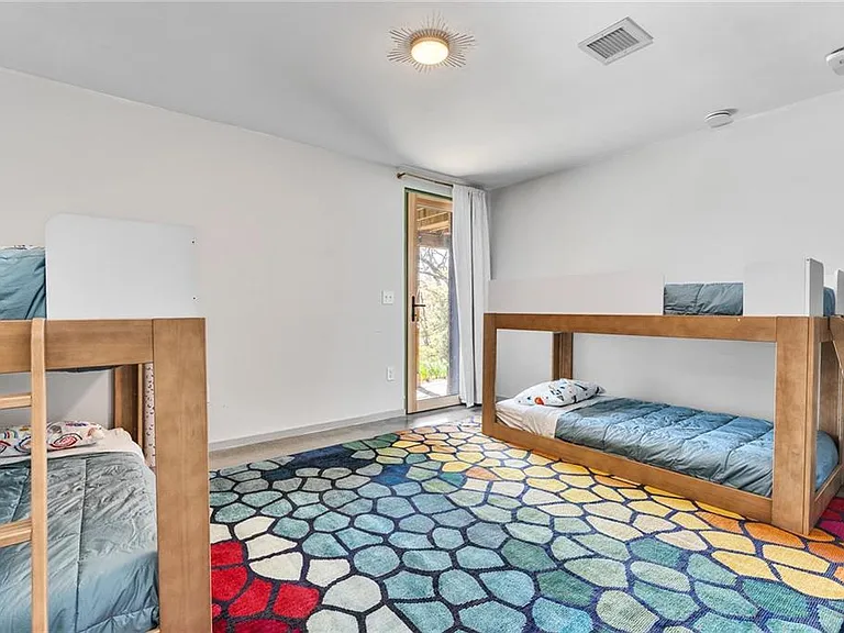 2717 Commodore Oliver Hazard Perry Hwy #H — Photo 30
