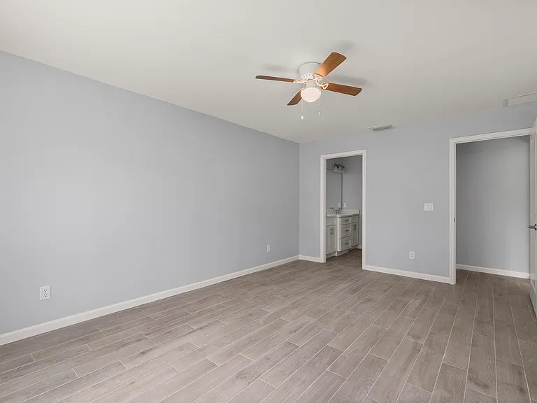 2504 Jamaica St — Photo 14