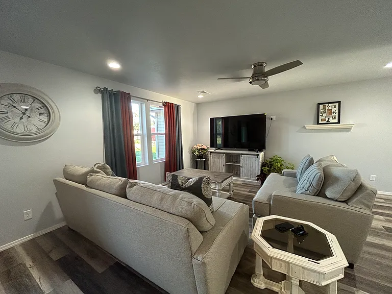 4220 Peck Ave — Photo 6