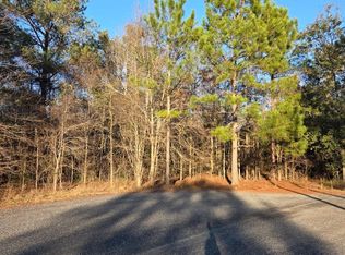 Na Pine Trl, Sylvester, GA 31791