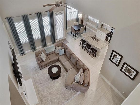 3rd image of 21300 Hines Ln