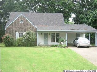 748 Thornwood Dr, Southaven, MS 38671