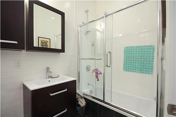 Rented by Triumph Property Group | media 23