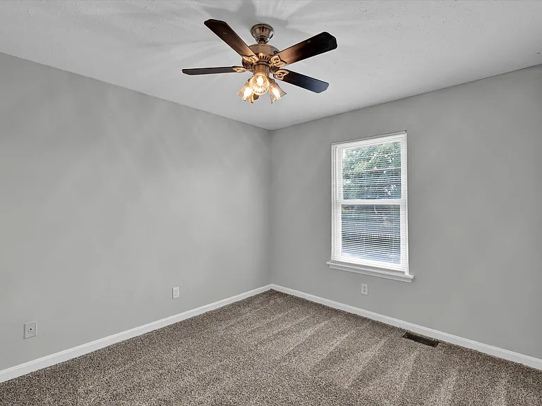 3100 Orchard Manor Cir — Photo 33