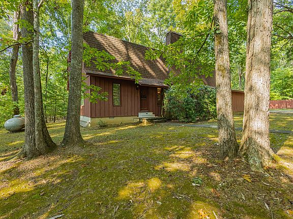 4th image of 120 Evans Dr