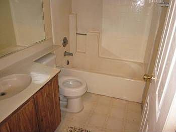 4th image of 8620 Willow Grove Way