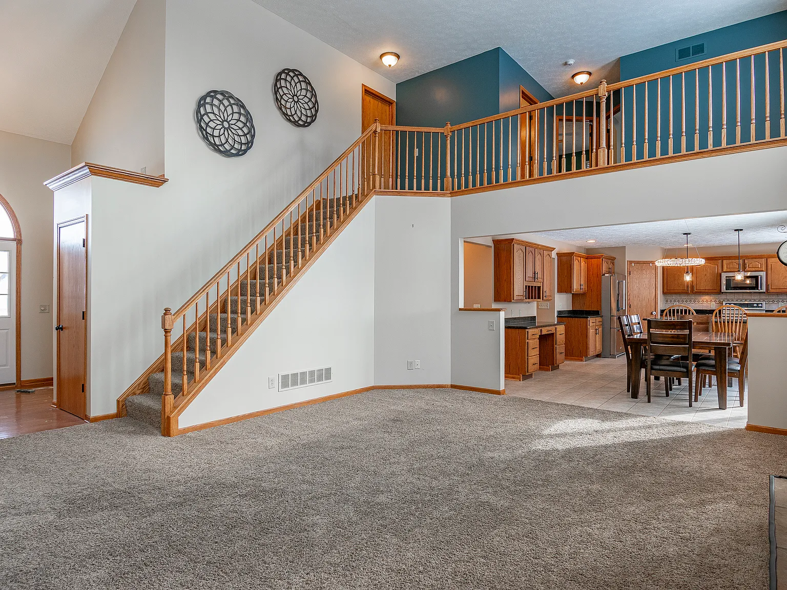 4 bed, 3467 sqft, $4,500 — Photo 4