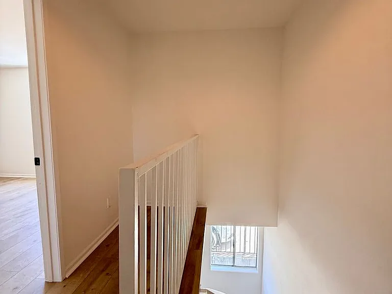 1027 Coronado Terrace — Photo 13