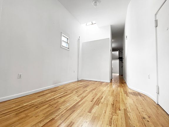 4th image of 52 Newell St APT 4R