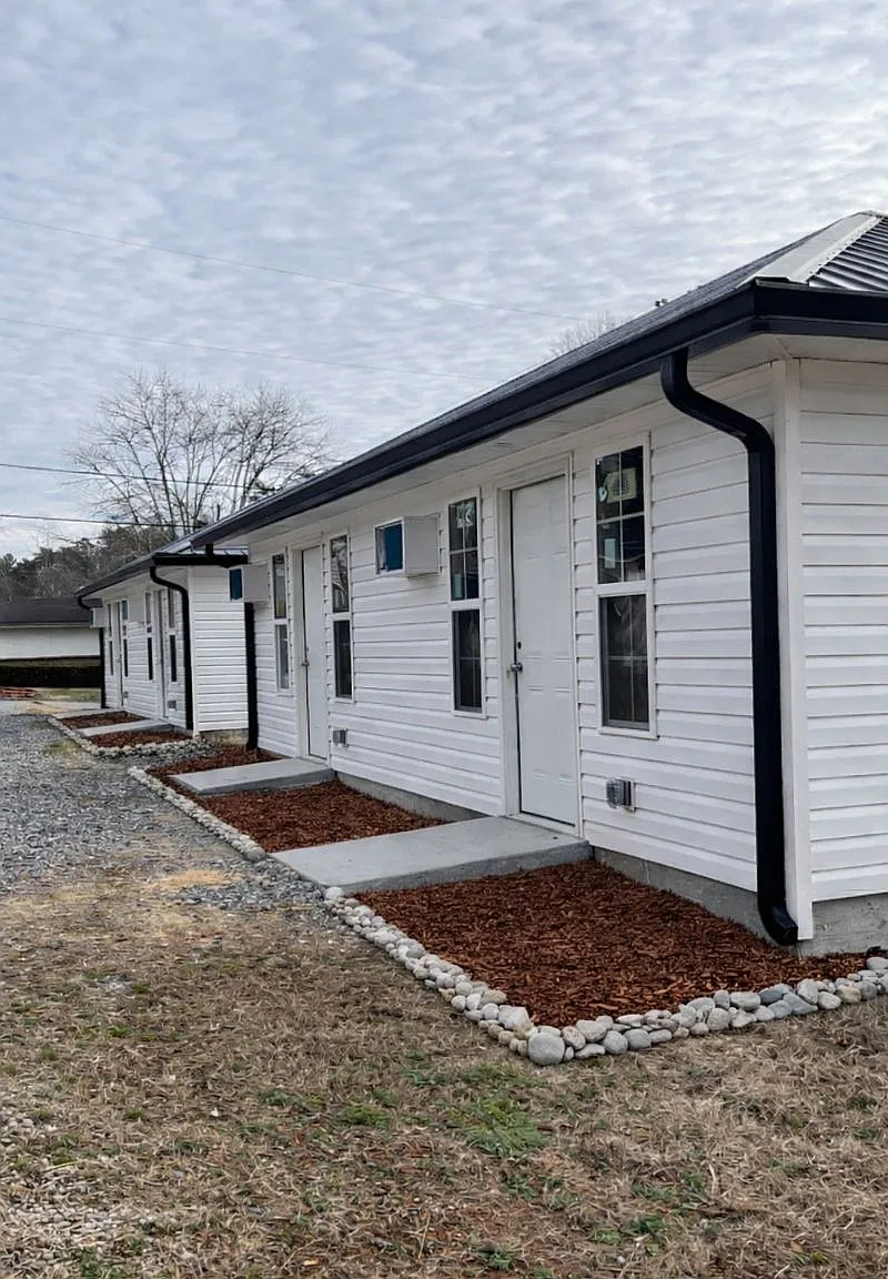1 bed, 400 sqft, $850 — Photo 1