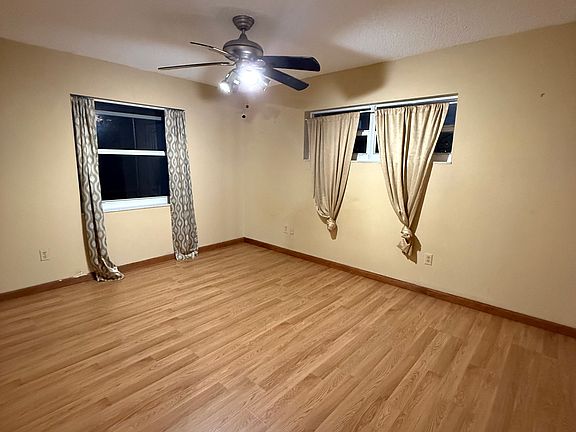 5th image of 4131 Stirling Rd APT 308